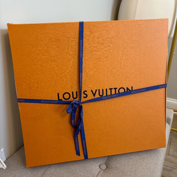 Large Louis Vuitton Empty Box - Picture 1 of 3